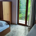 Hotel 415